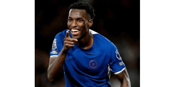 Chelsea-angriberen Nicholas Jackson fornyer kontrakten med klubben indtil 2033