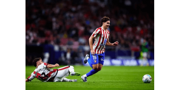 Alvarez' hattrick tænder Atletico Madrids håb