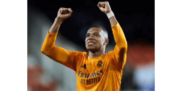 Mbappes hattrick får Real Madrid til at føre La Liga-stillingen