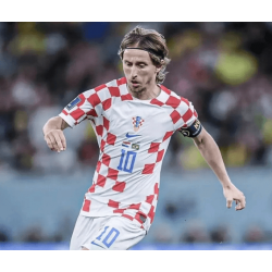 40-årige Modric siger farvel til AC Milan og overvejer pensionering efter VM