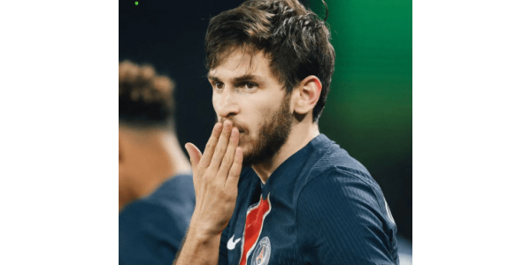 Arsenal interesseret i Kvarackhria, PSG afviser bestemt