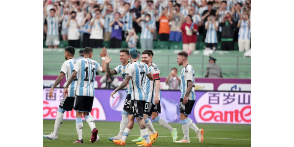 2-0 Messi satte endnu en rekord!