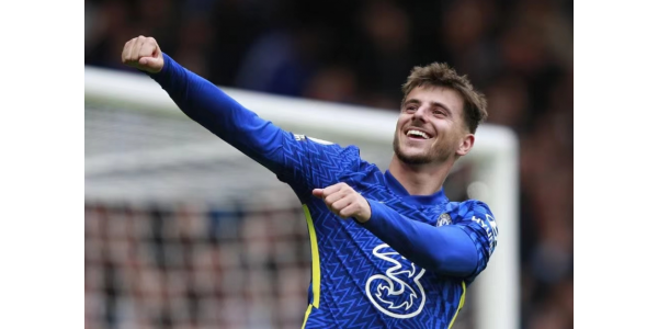 Chelseas midtbanespiller Mason Mount bliver Manchester Uniteds første sommerkøb