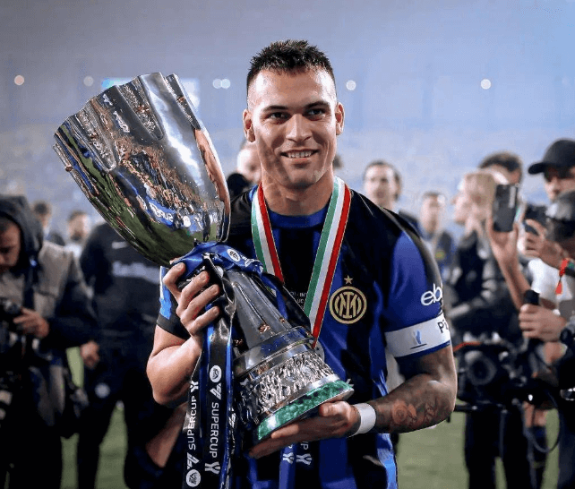 Lautaros vinder af pausetid hjalp Inter med at vinde den italienske Super Cup