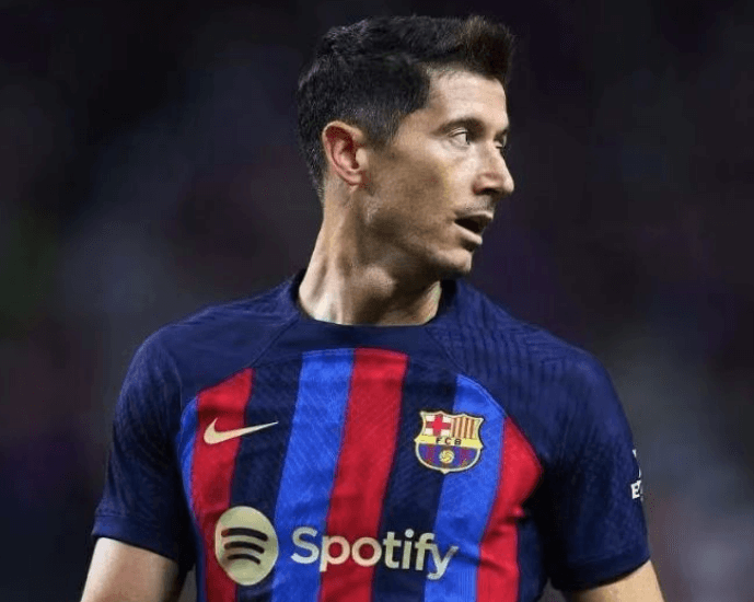 36-årige Lewandowski fornyer kontrakten, Barcelonas kerneposition er stabil