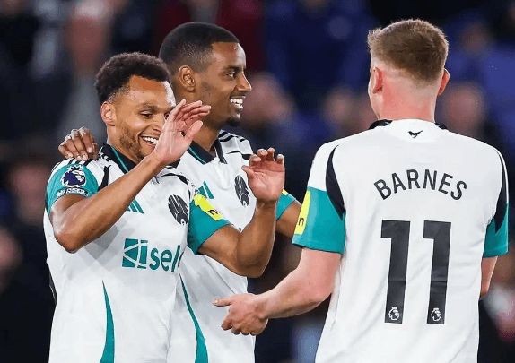 Newcastle vandt tre kampe i træk og overgik Manchester City med 56 point