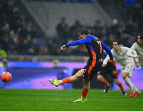 Inter Milan sikrede sig et 6-2 comeback og sikrede dermed deres førsteplads i Serie A