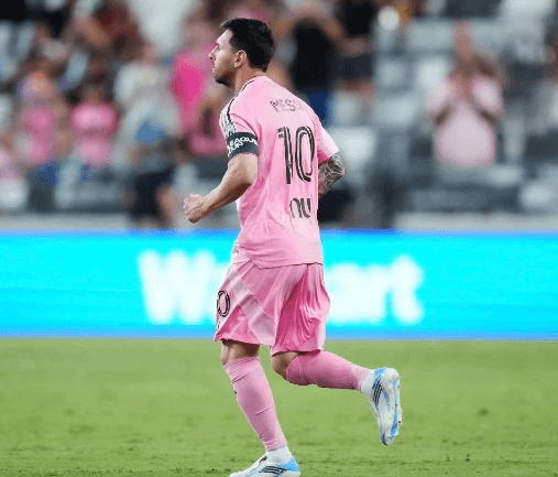 Messi – Bekæmper sorg med passion, hylder sin far med fodbold
