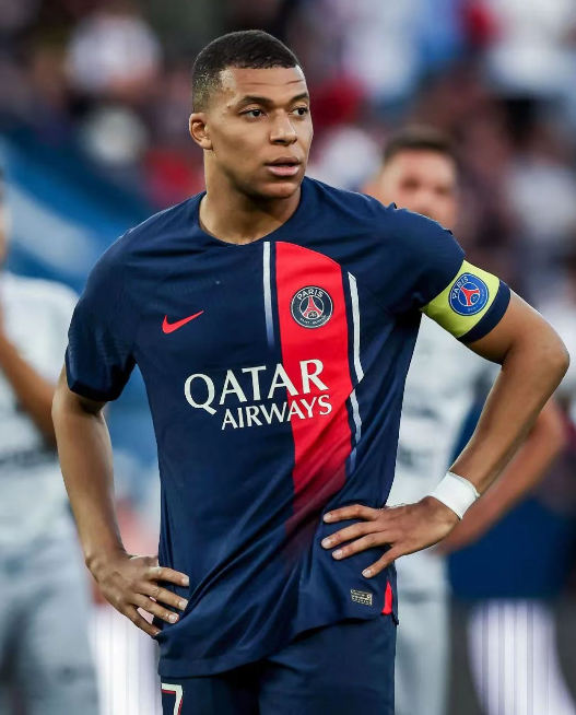 Mbappe nægter at forny kontrakten, Paris udtrykker vrede, forventer at sælge ham