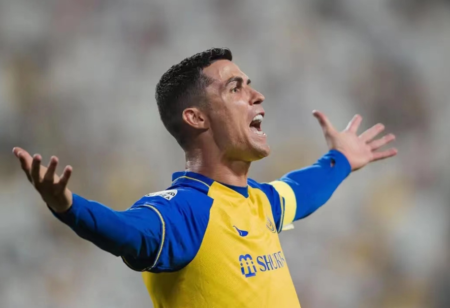 Ronaldo bekræfter, at han ikke vender tilbage til europæisk fodbold